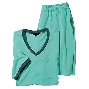 Navigazione | Schlafanzug Halbarm | V-Ausschnitt, bügelfrei | Farbe grün